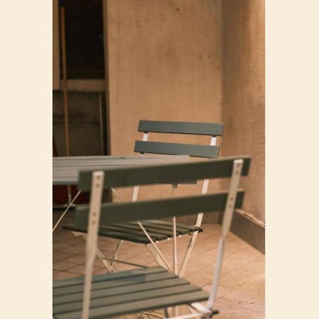 Nespolino, Piccola Casetta In Centro Storico Al Piano Terra Con Piccolo Spazio Esterno Privato Νάπολη Εξωτερικό φωτογραφία